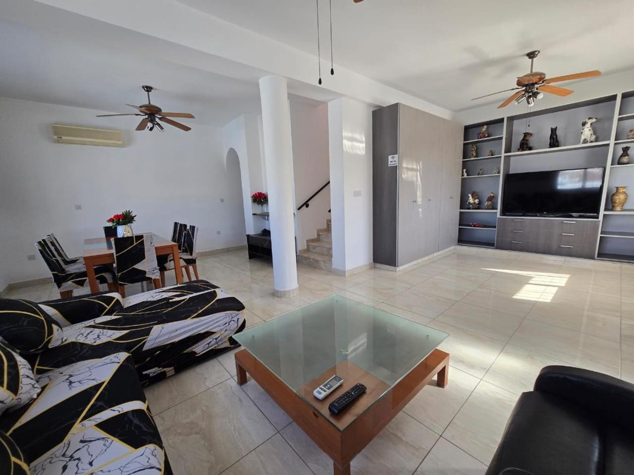 Michael Angelo Villa 파포스 외부 사진